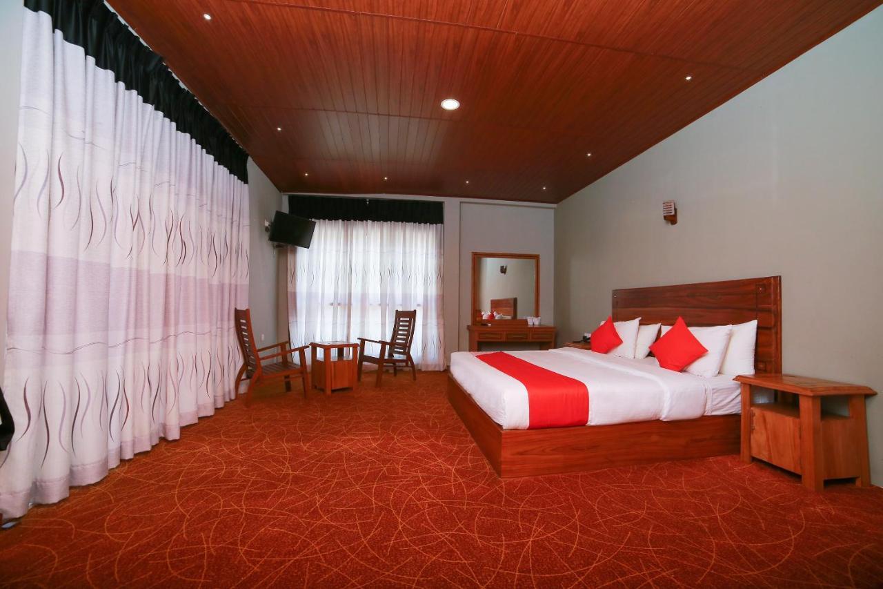 Oyo 278 Hotel Rivelka Kundasale Room photo
