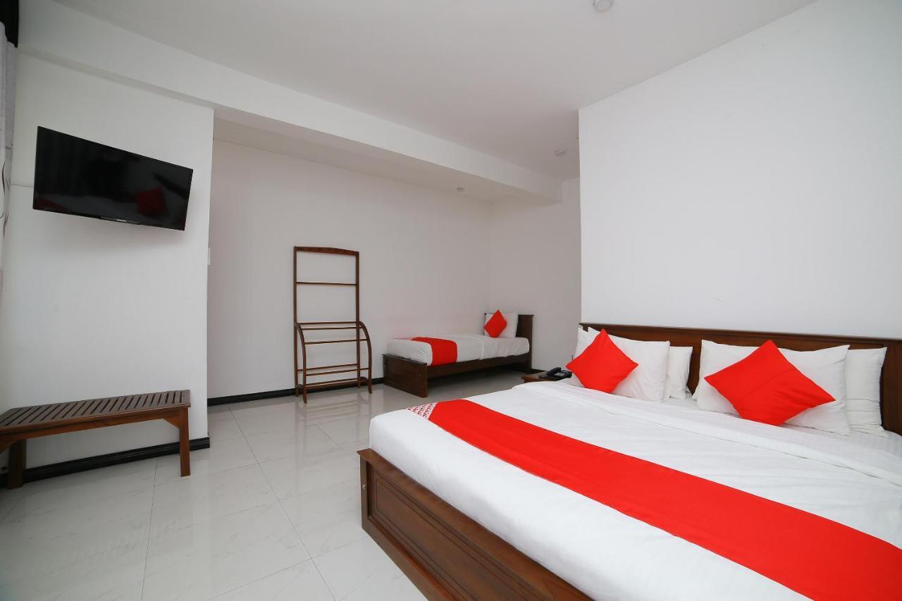 Oyo 278 Hotel Rivelka Kundasale Room photo